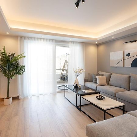 Luxury 4 Bedrooms Apartment Near Flisvos Marina Piraeus Buitenkant foto