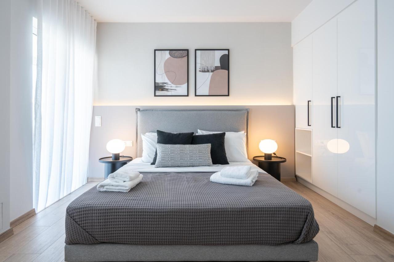 Luxury 4 Bedrooms Apartment Near Flisvos Marina Piraeus Buitenkant foto