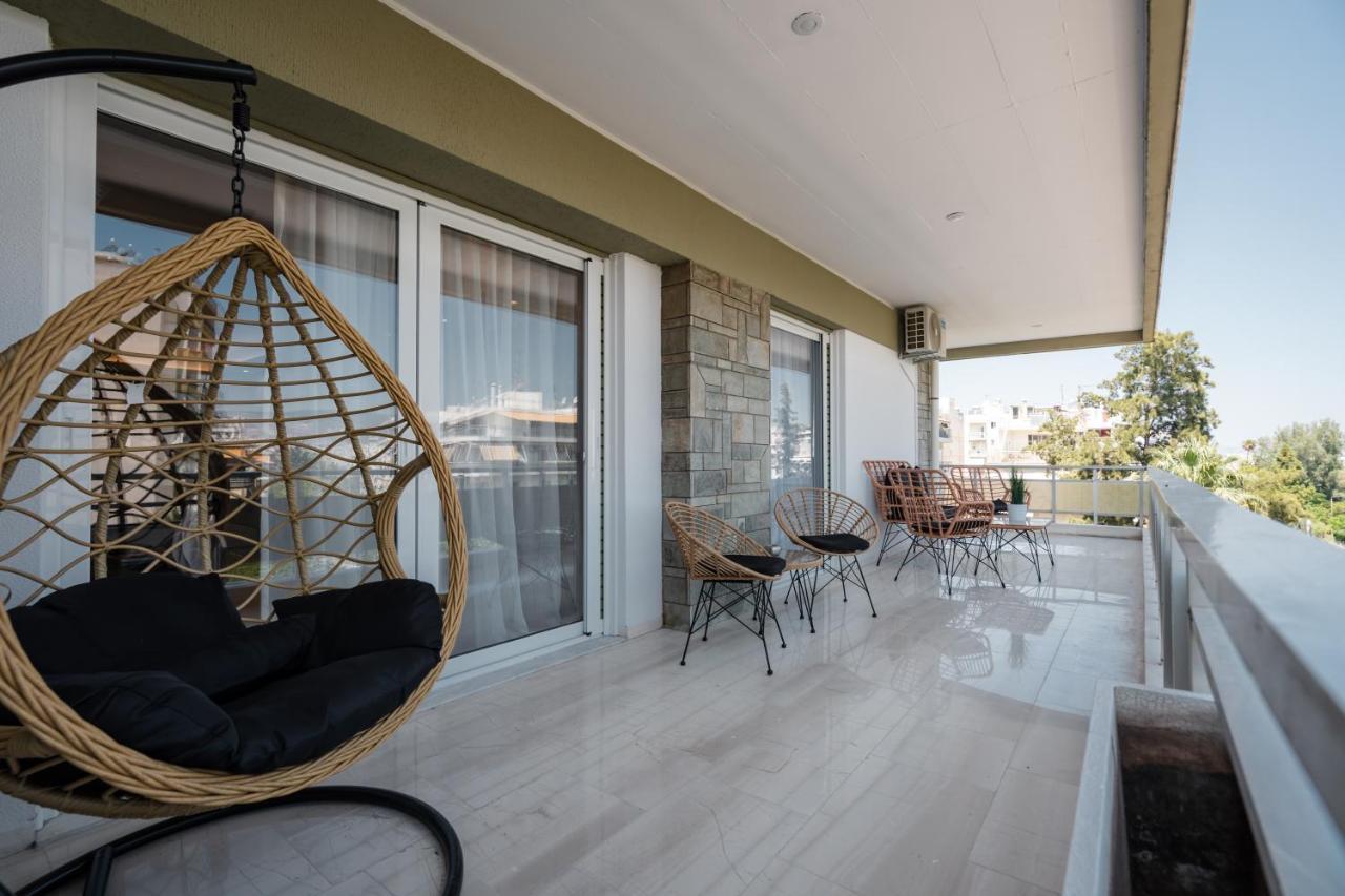 Luxury 4 Bedrooms Apartment Near Flisvos Marina Piraeus Buitenkant foto