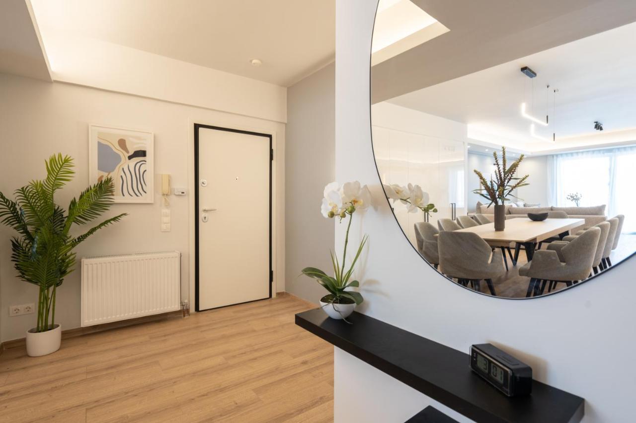 Luxury 4 Bedrooms Apartment Near Flisvos Marina Piraeus Buitenkant foto