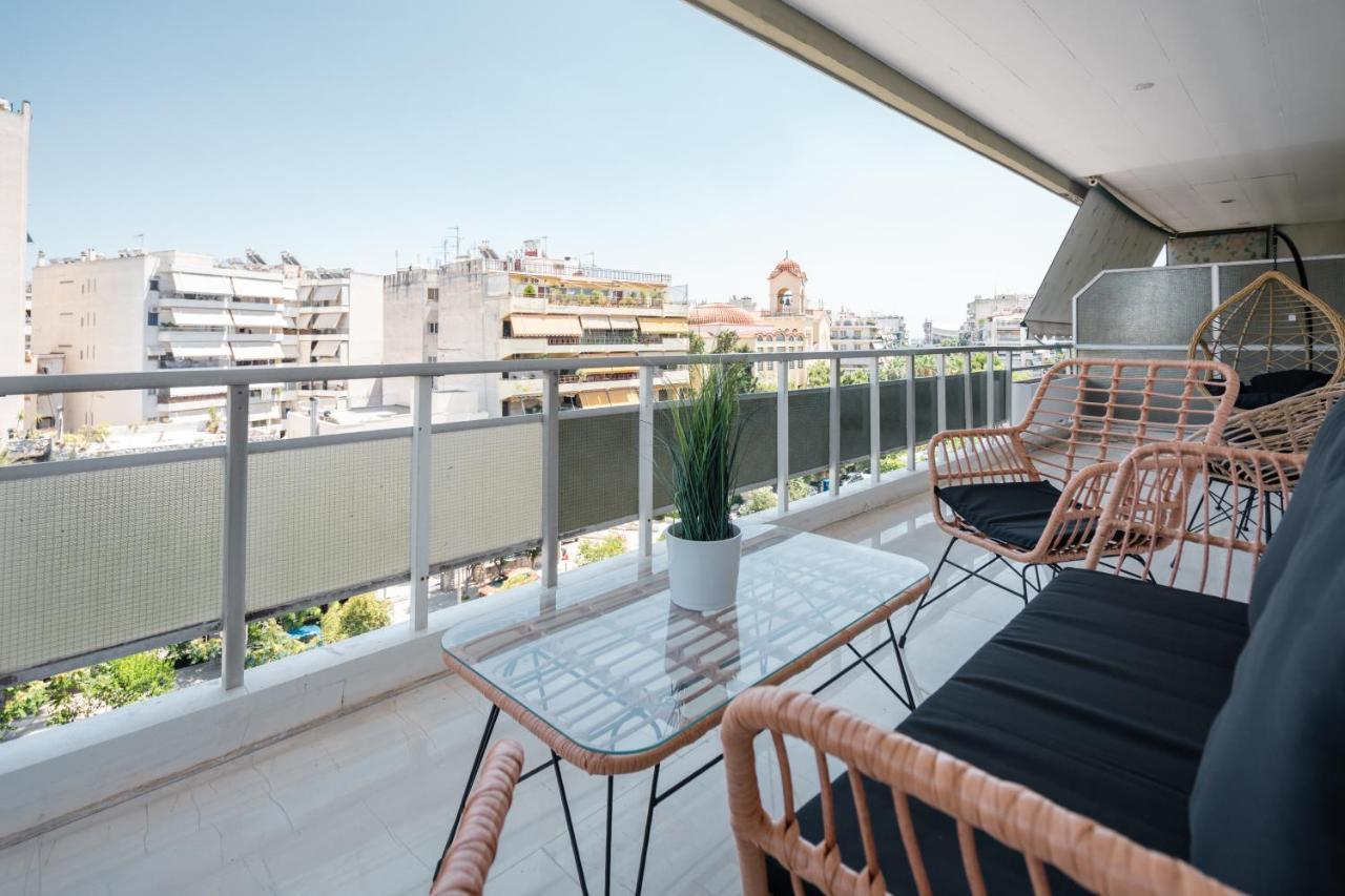 Luxury 4 Bedrooms Apartment Near Flisvos Marina Piraeus Buitenkant foto