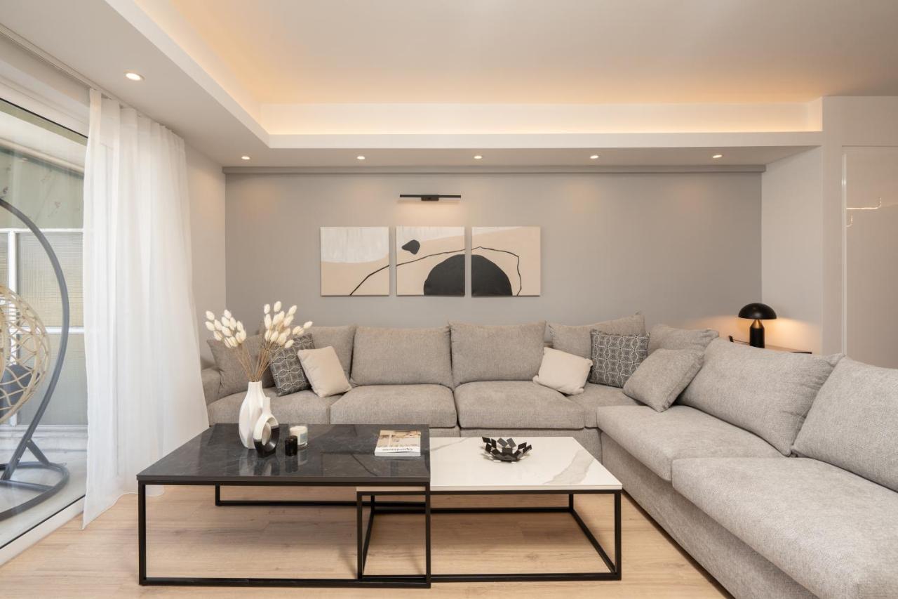 Luxury 4 Bedrooms Apartment Near Flisvos Marina Piraeus Buitenkant foto