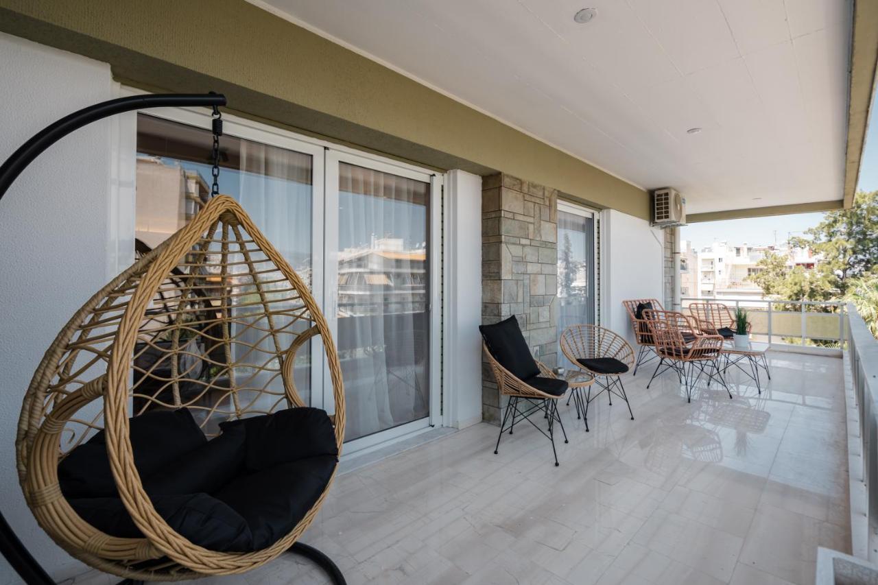 Luxury 4 Bedrooms Apartment Near Flisvos Marina Piraeus Buitenkant foto