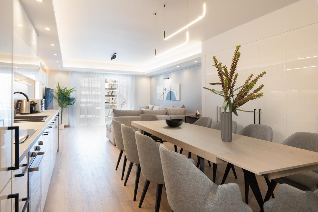 Luxury 4 Bedrooms Apartment Near Flisvos Marina Piraeus Buitenkant foto