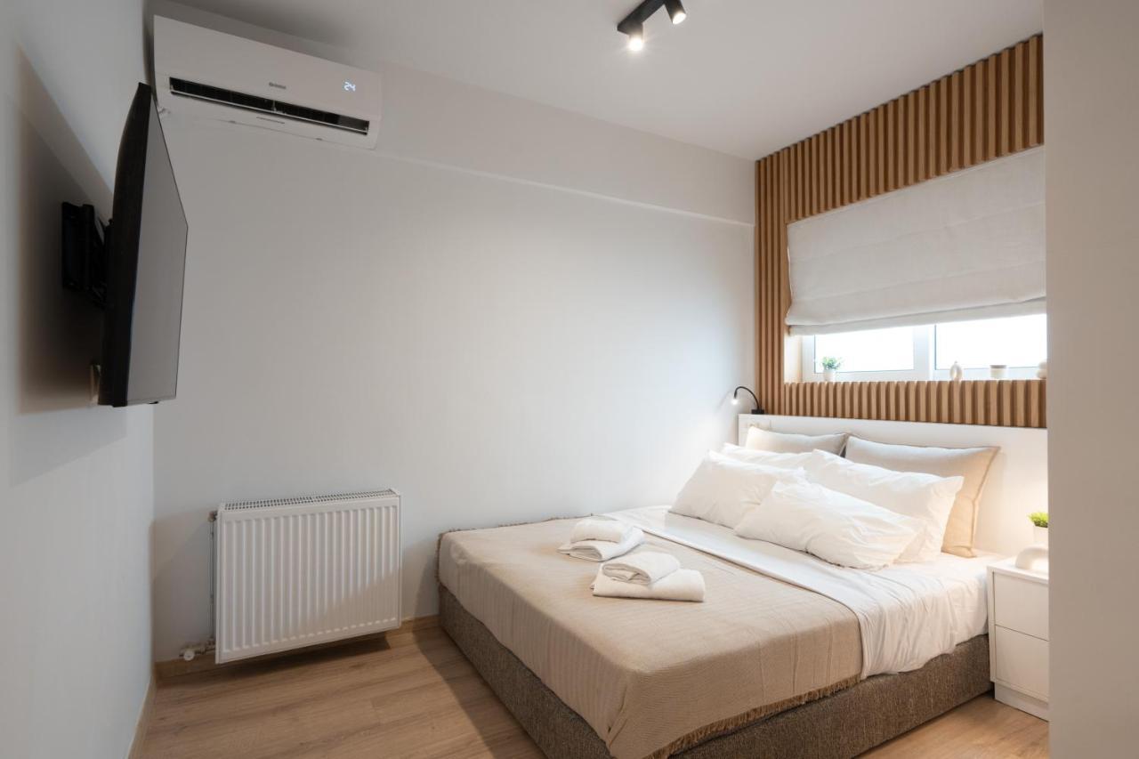 Luxury 4 Bedrooms Apartment Near Flisvos Marina Piraeus Buitenkant foto