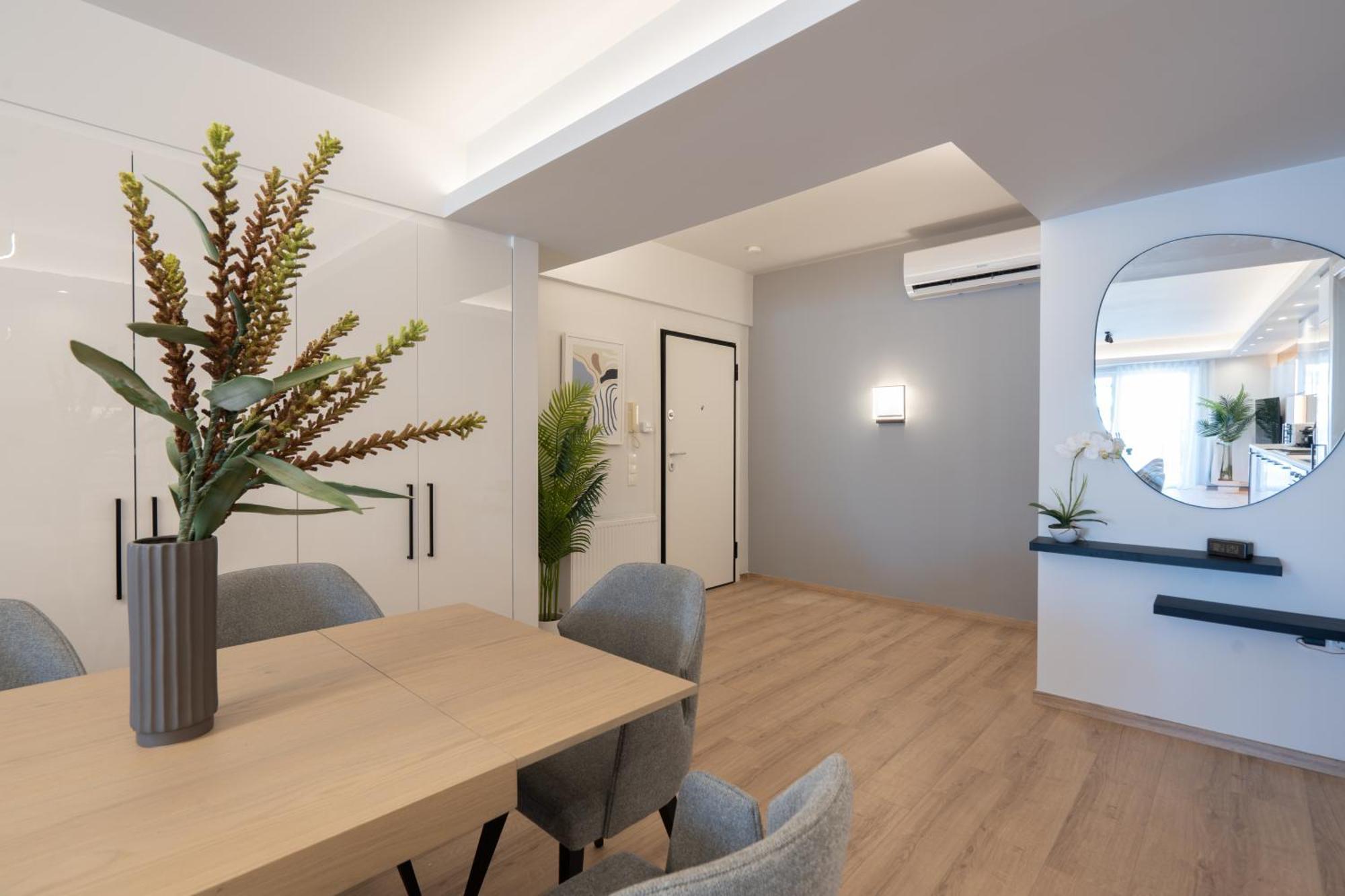 Luxury 4 Bedrooms Apartment Near Flisvos Marina Piraeus Buitenkant foto