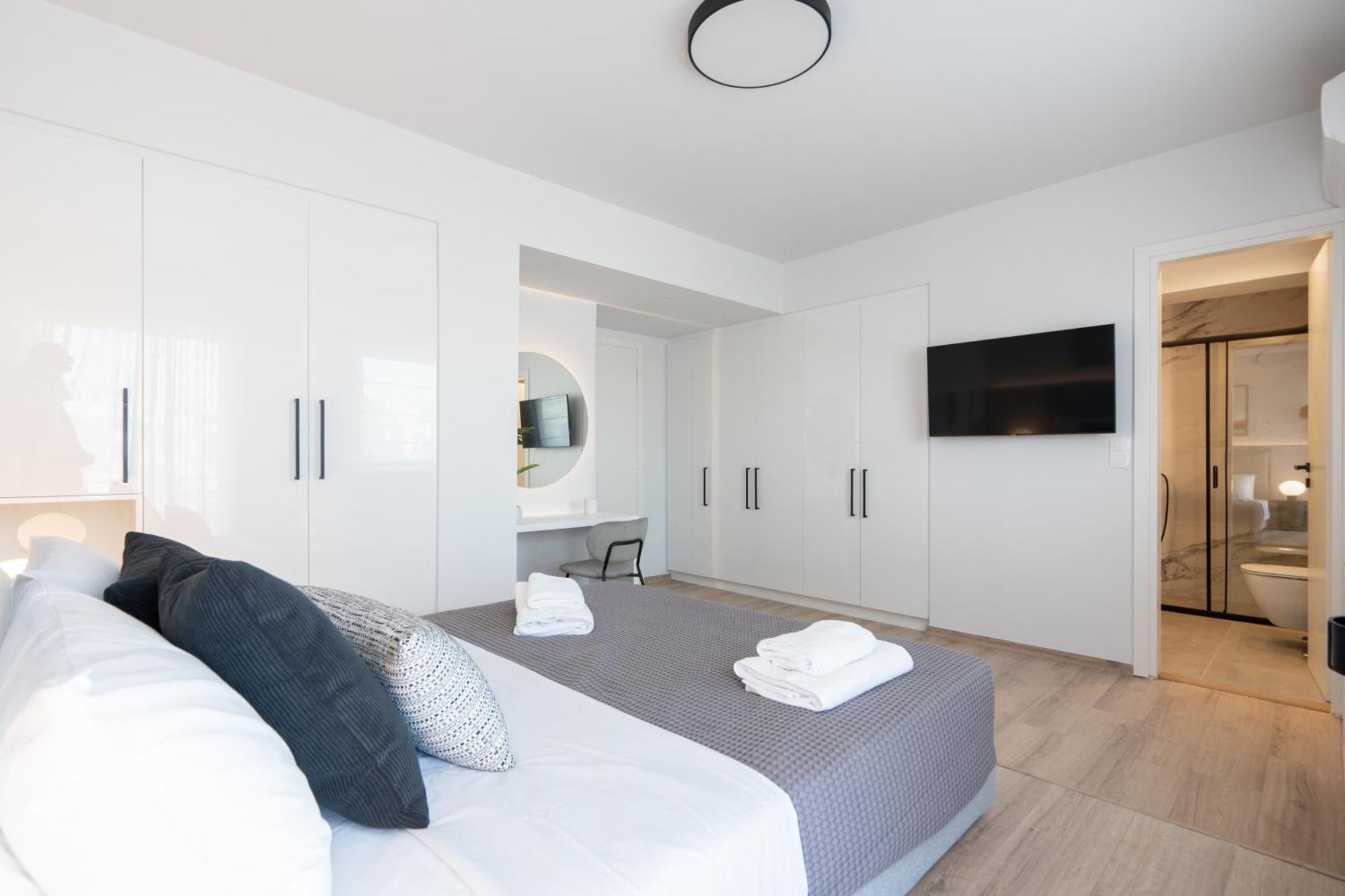 Luxury 4 Bedrooms Apartment Near Flisvos Marina Piraeus Buitenkant foto